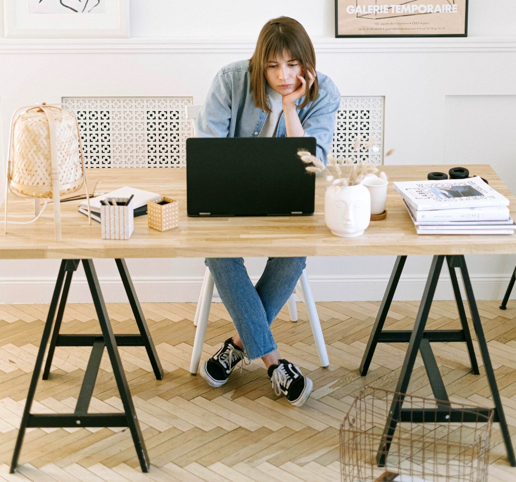 pexels-ivan-samkov-4240504-cropped-1024×956 Working on laptop at desk