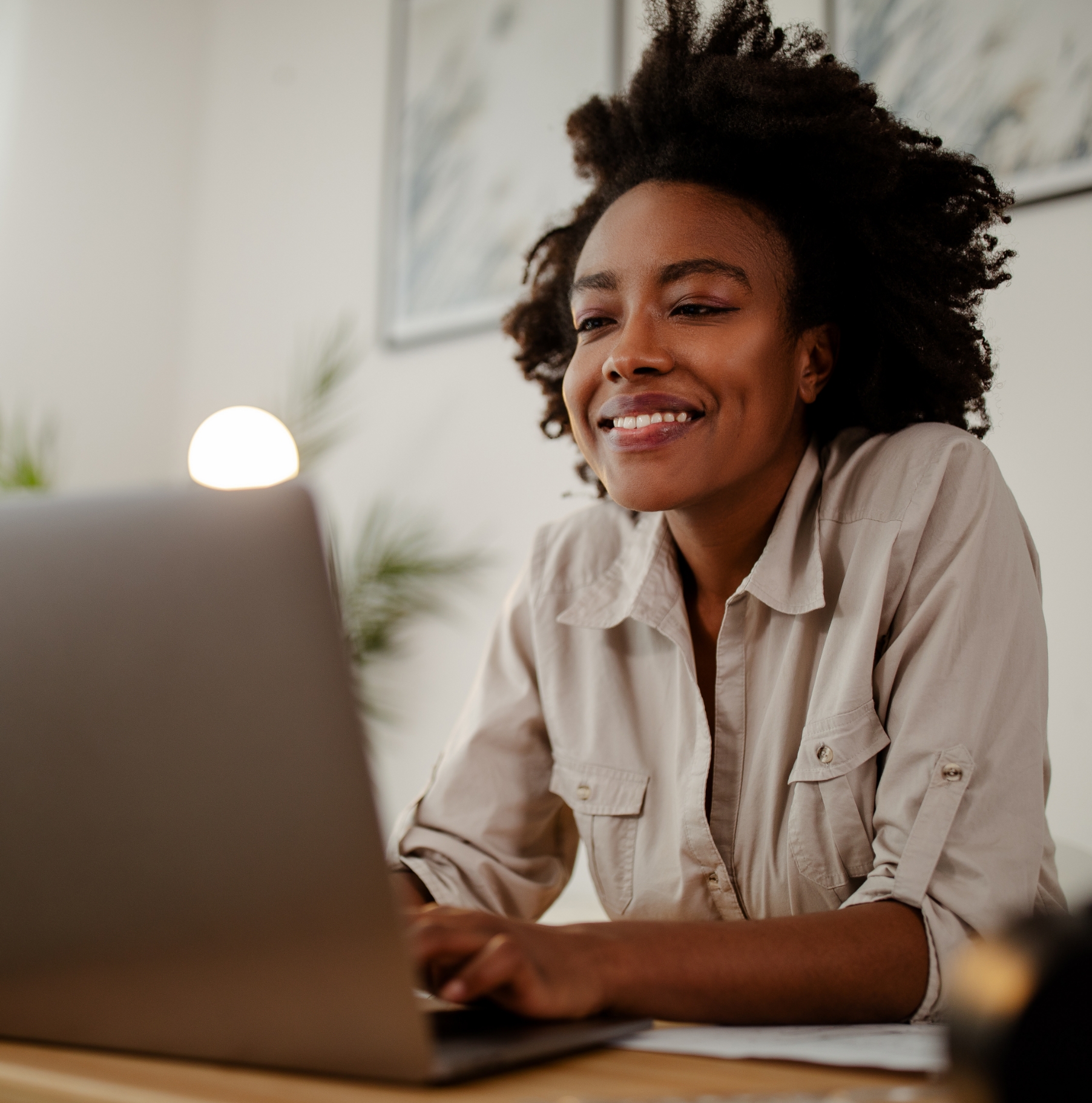 Girl-at-laptop-reviewing-talentsmarteq-emotional-intelligence-training-solutions-and-assessment Girl at laptop looking at TalentSmartEQ emotional intelligence training solutions and assessments